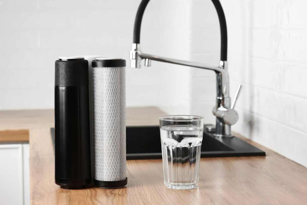 Compare reverse osmosis and distilled water systems. Learn the differences in purification, cost, convenience, and which option fits your home.